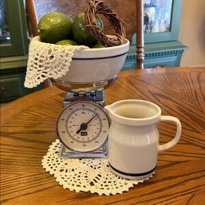 Scale Vingette- everything in picture included